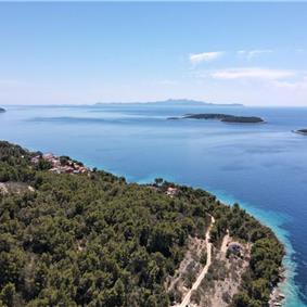 6 Bedroom Beachfront Villa with Heated Pool near Vela Luka on Korcula Island, Sleep 12